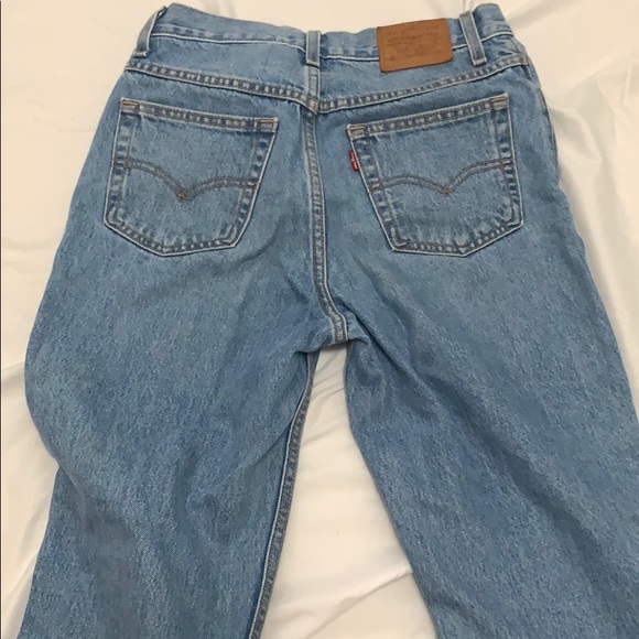 Levi Mom Jeans - Picture 3 of 3
